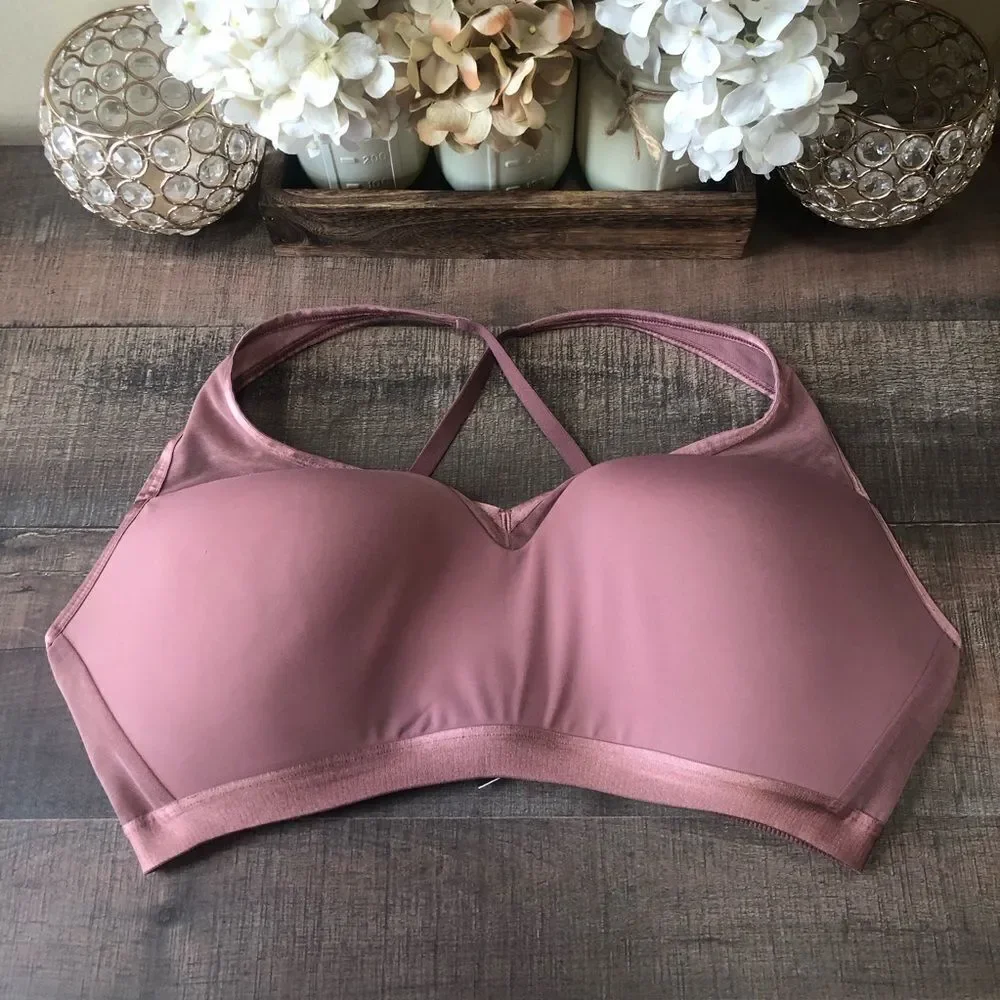 Victoria’s Secret Incredible Lightweight Max Sports Bra 40DD